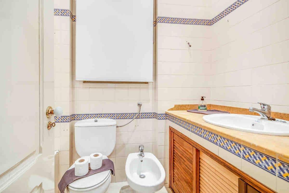 Spacious Apartment Alameda Lisboa Exteriör bild